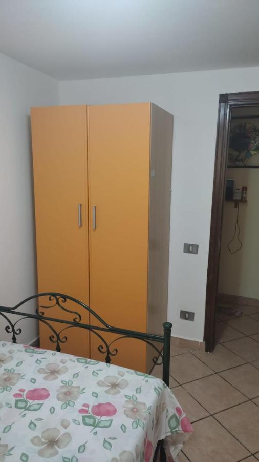 Cheap Central Room Палермо Екстер'єр фото