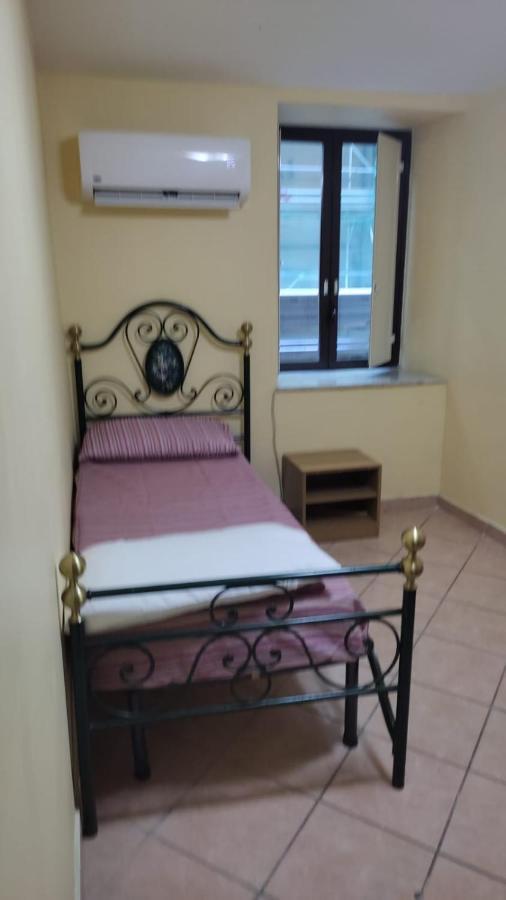 Cheap Central Room Палермо Екстер'єр фото