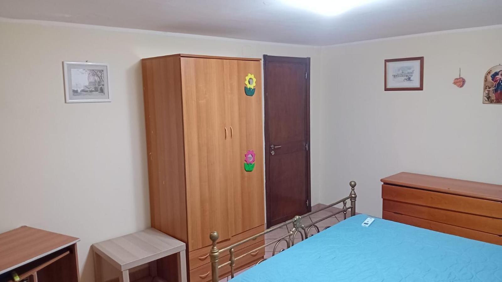 Cheap Central Room Палермо Екстер'єр фото
